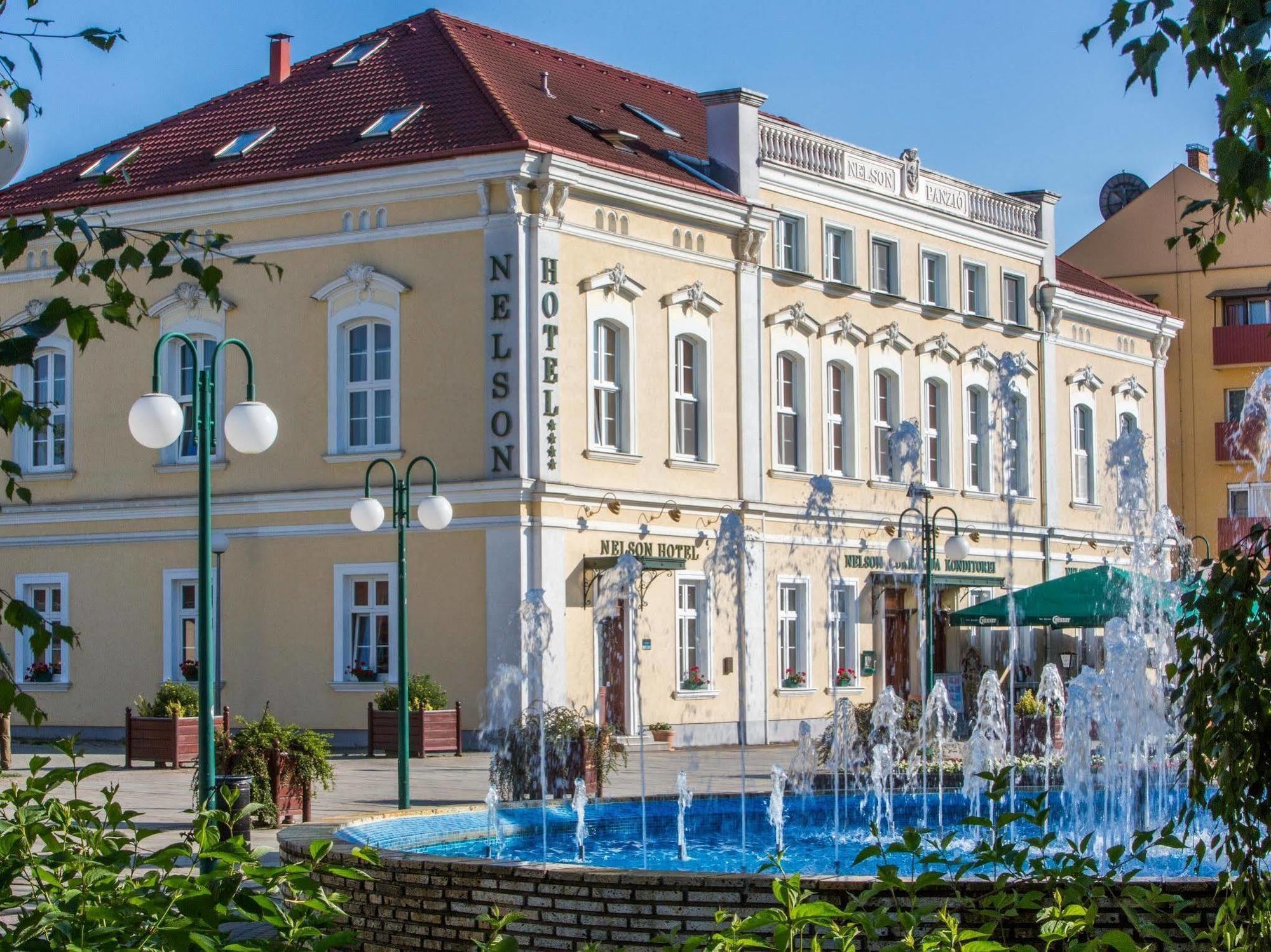 Nelson Hotel Hajdúszoboszló Екстериор снимка